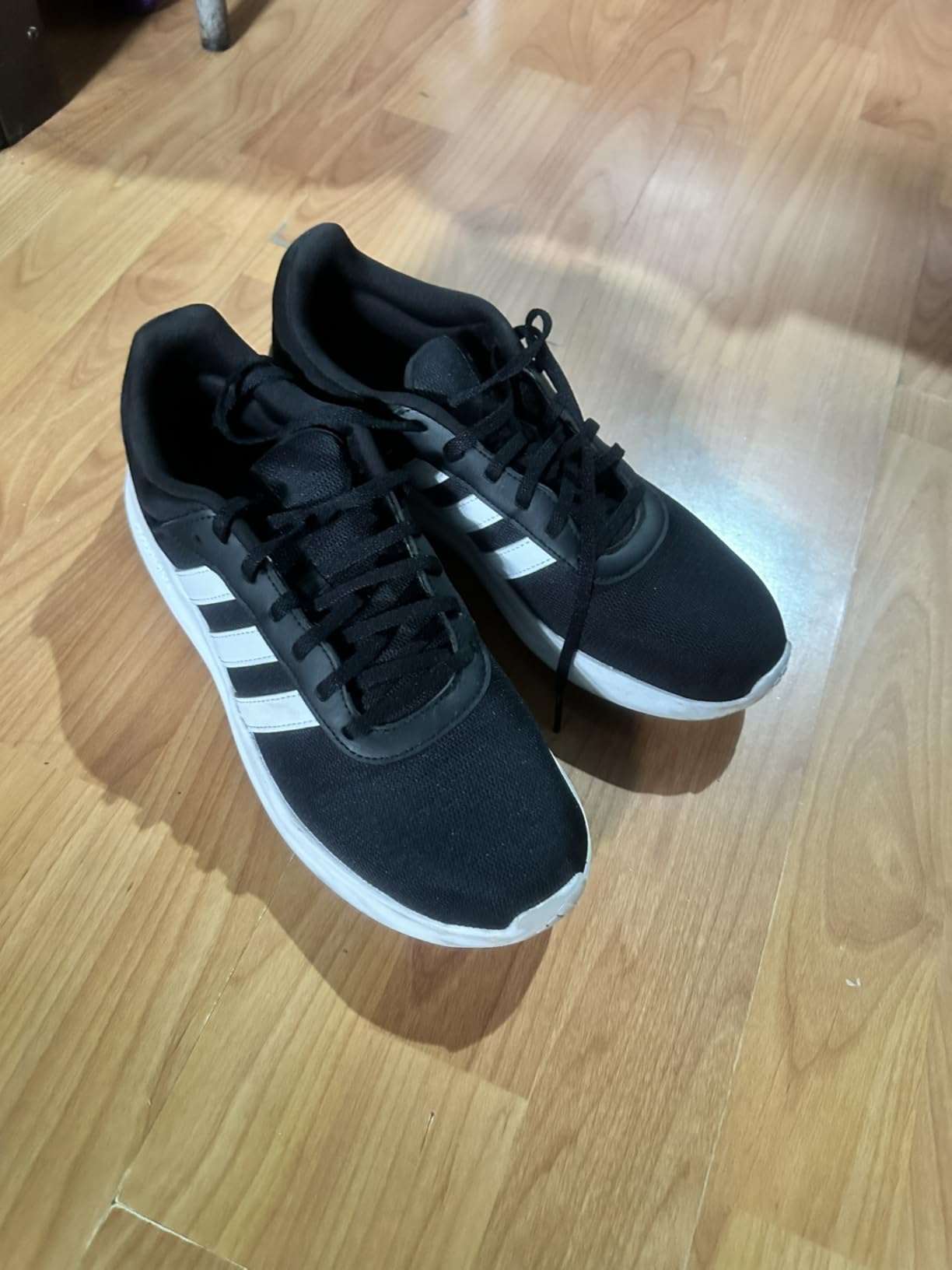 Adidas Lite Racer 4.0 men's sneakers Wonder Alumina colorway showing mesh upper and white Cloudfoam sole