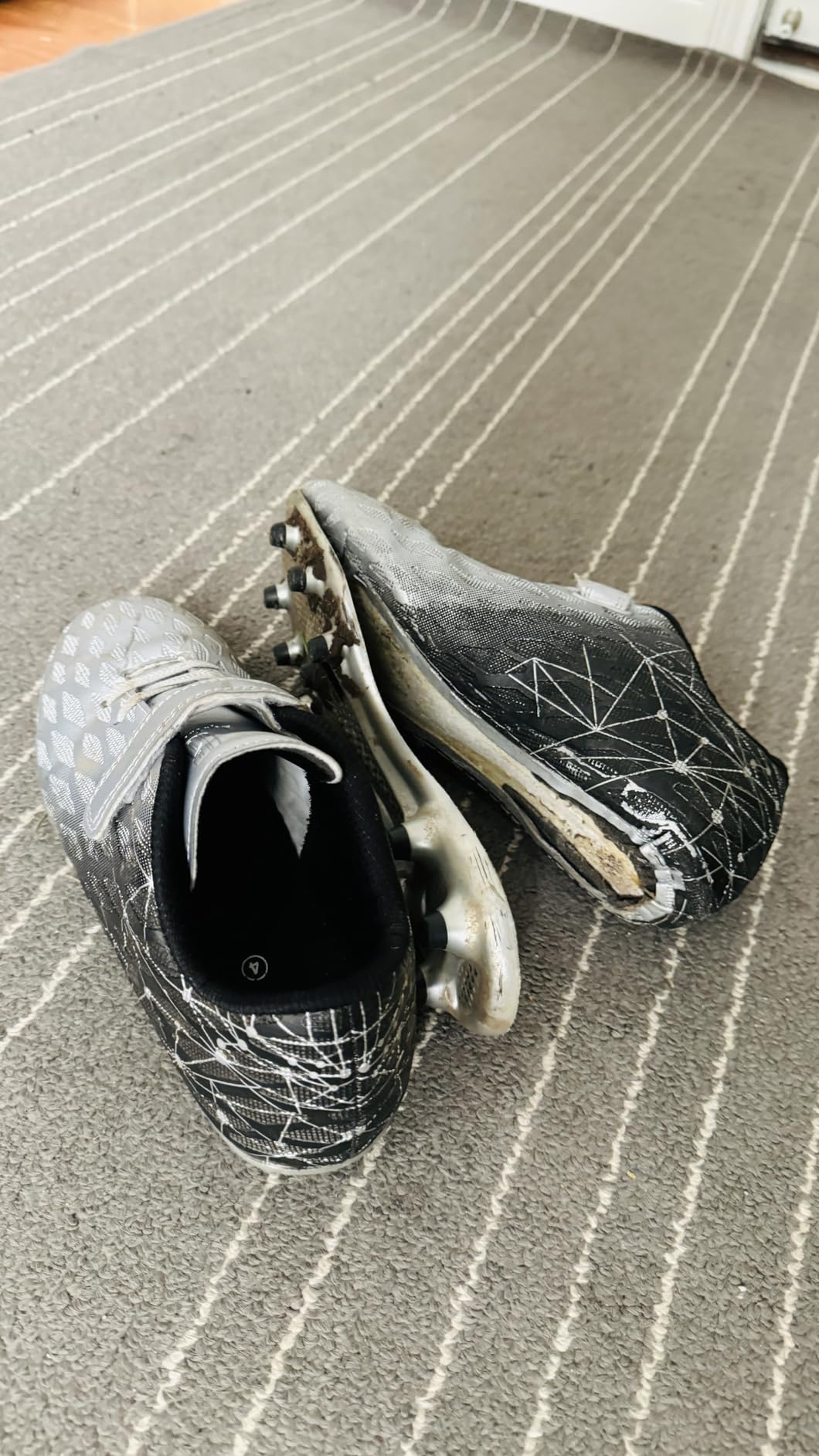 brooman soccer cleats showing durability issues with sole separation after extended use