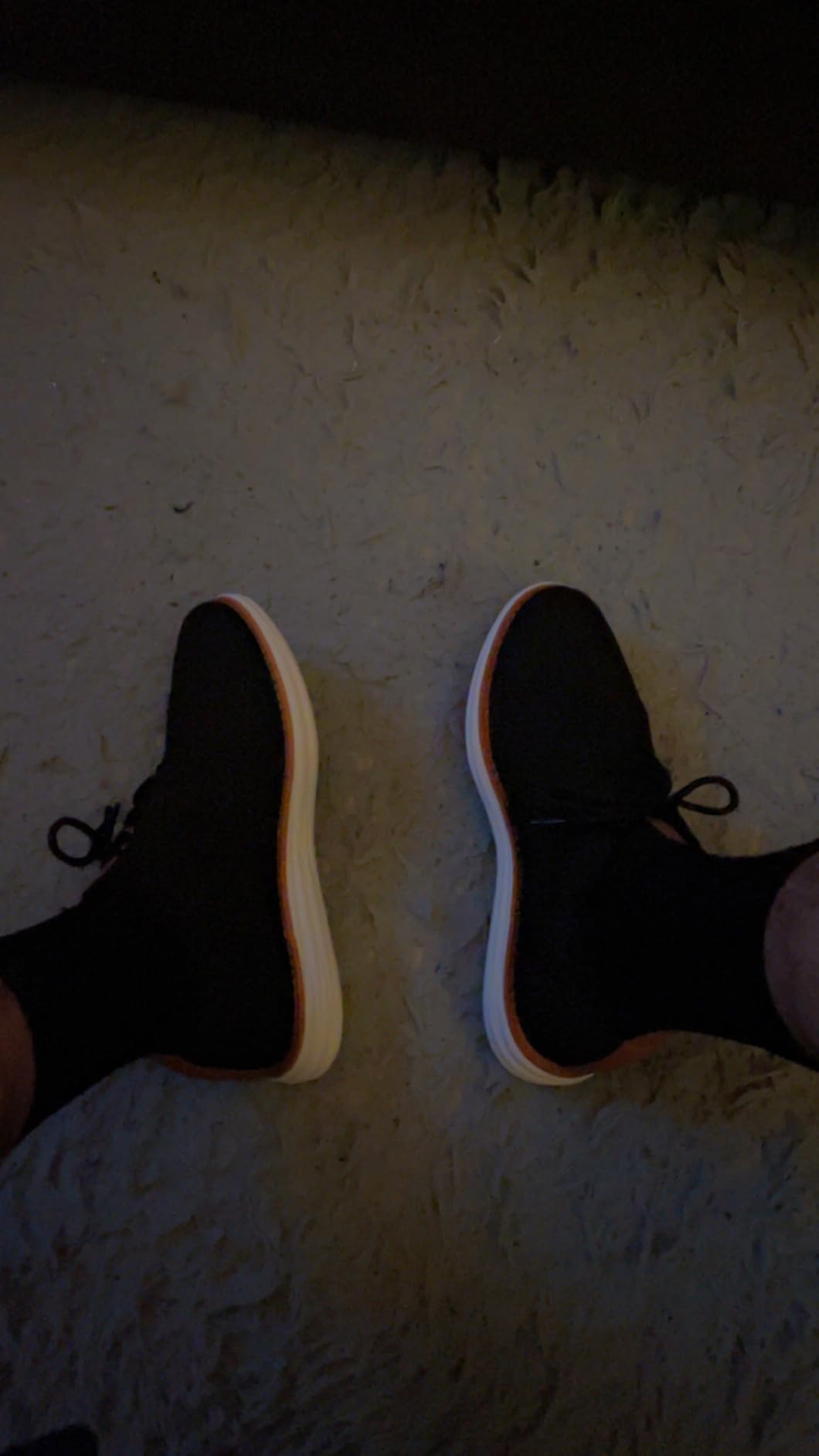 Bruno Marc KnitFlex Breeze mesh sneakers in black showing oxford-style lace design and breathable upper