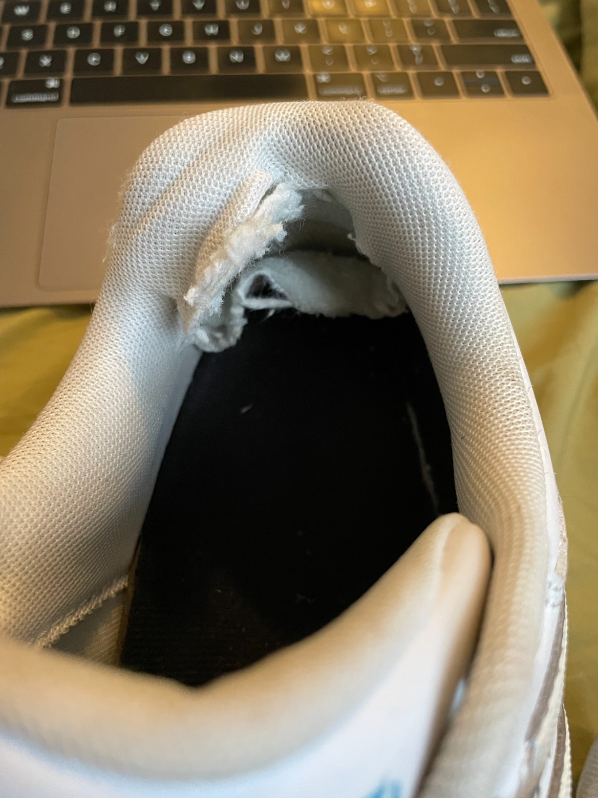 K-SWISS Bigshot tennis shoe showing court traction and stability during lateral movement testing