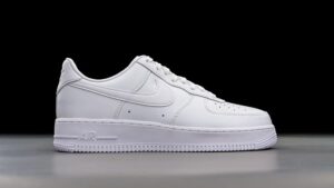 Nike Men's Air Force 1 '07 An20 Sneaker