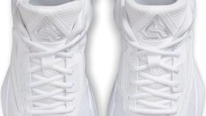 Nike Men's Three Quarters Tall Basketball Shoes Review