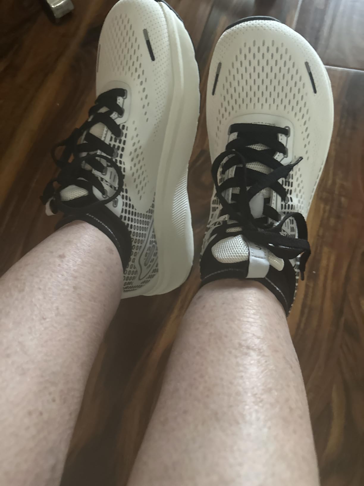 JACKSHIBO shoes tested in various conditions showing durability and wear patterns