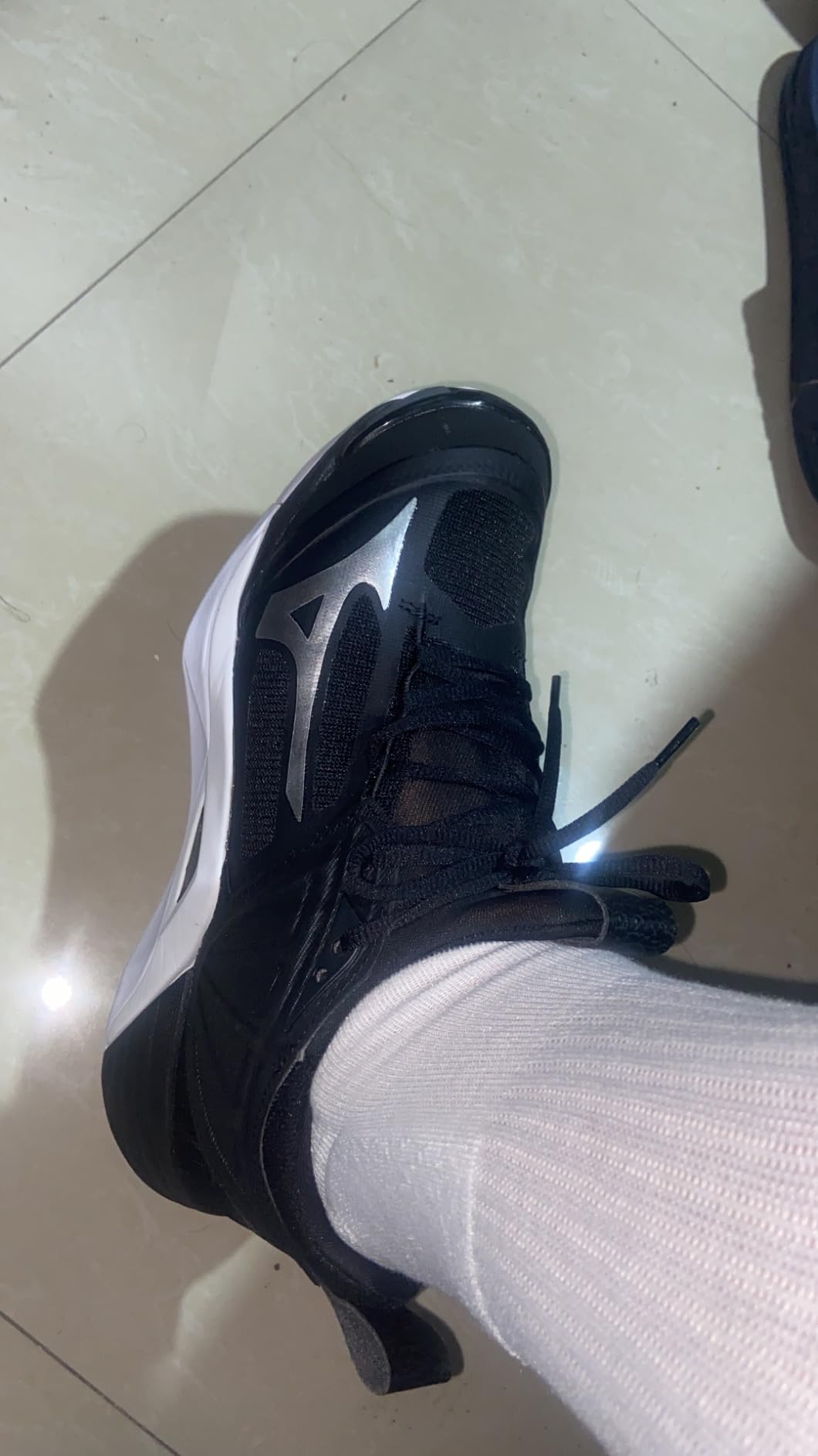 Mizuno Women's Wave Momentum 2 Volleyball Shoe in Black and Silver colorway on white background