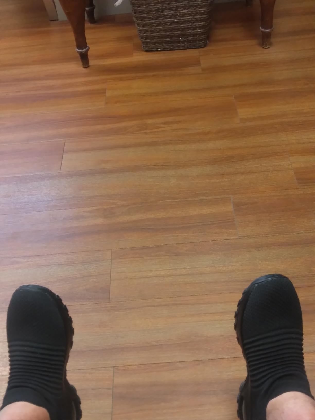 HKR shoes showing stretchable knit upper and memory foam insole details