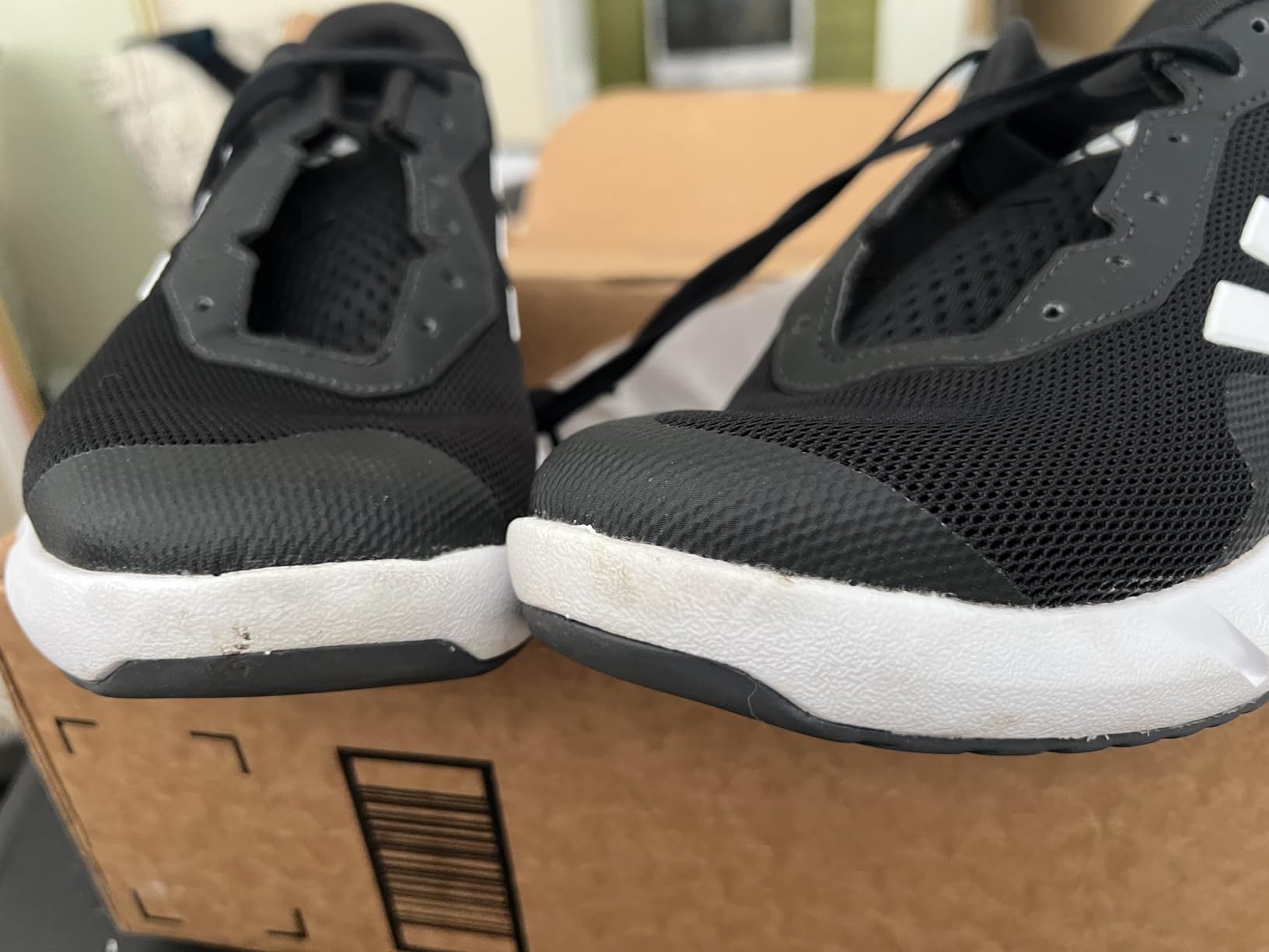 Giày Adidas Amplimove Training trong điều kiện sử dụng thực tế