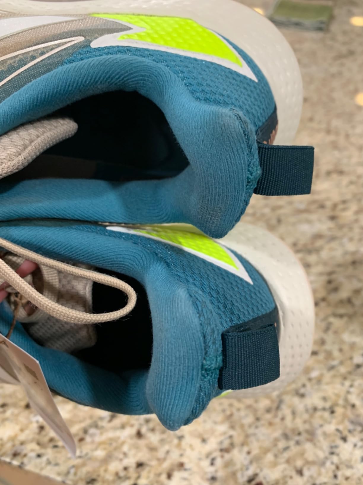 Đánh giá tổng thể giày tennis adidas Defiant Speed