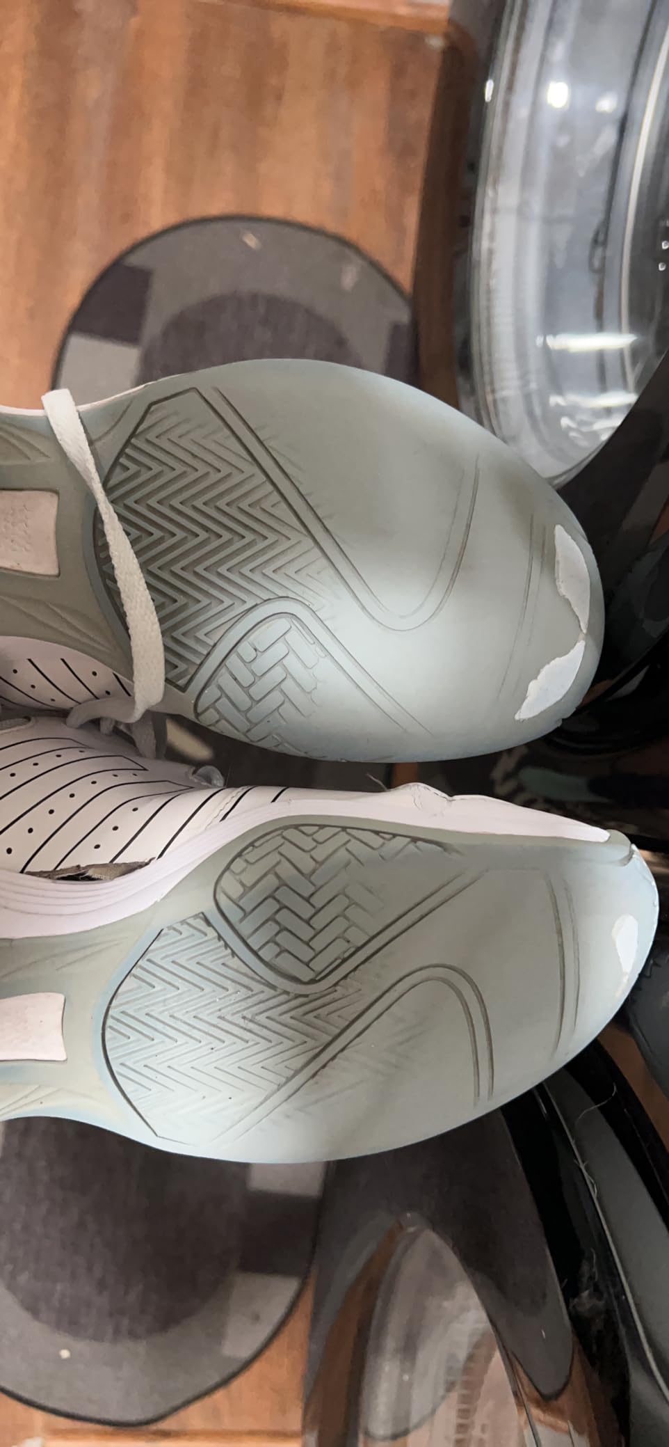 K-Swiss Court Express detailed shot showing leather upper construction and EVA midsole