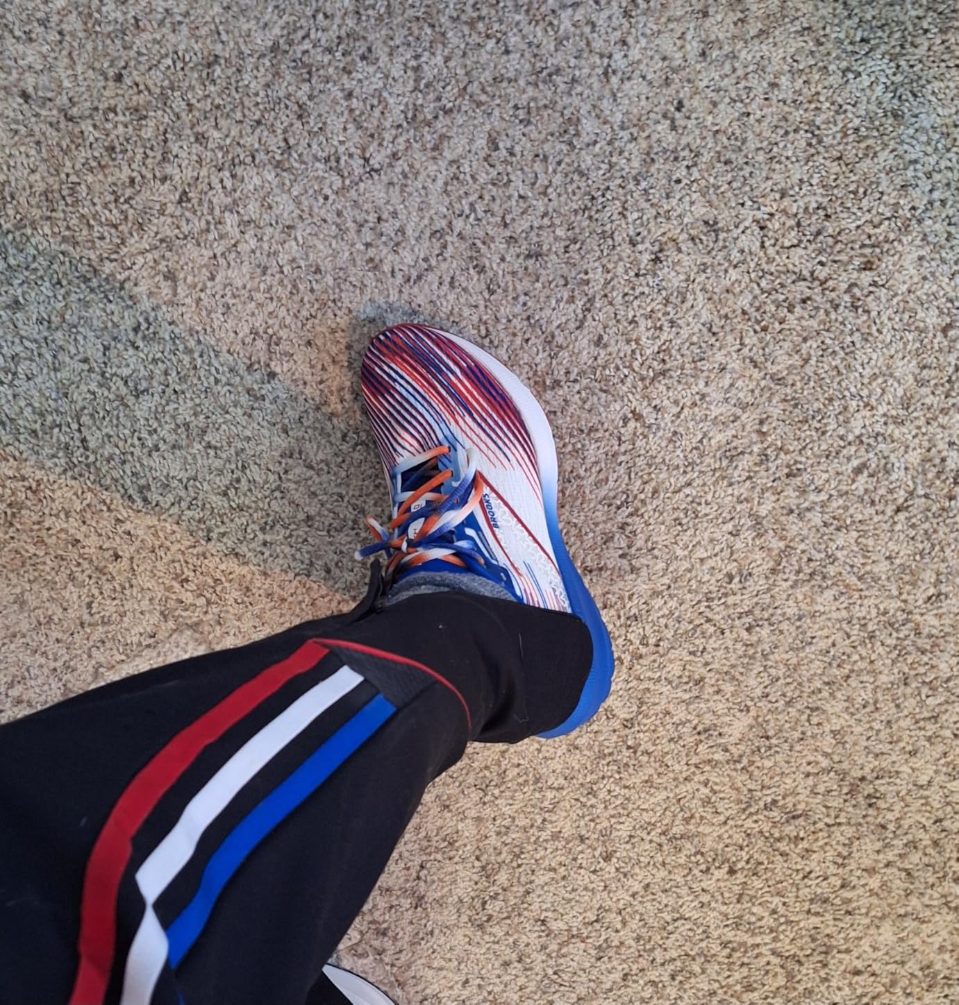 Brooks Launch 10 outsole showing heel-to-toe transition design for efficient running