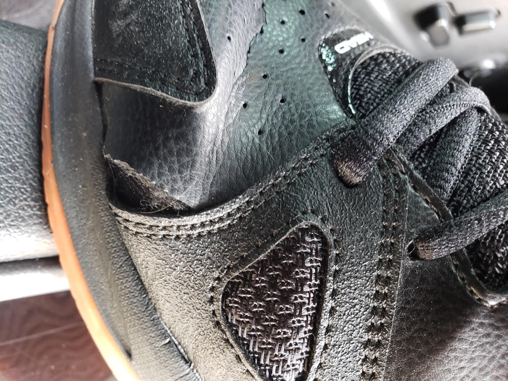 HEAD Grid 2.0 showing side seam separation issue after 3 months of regular court use