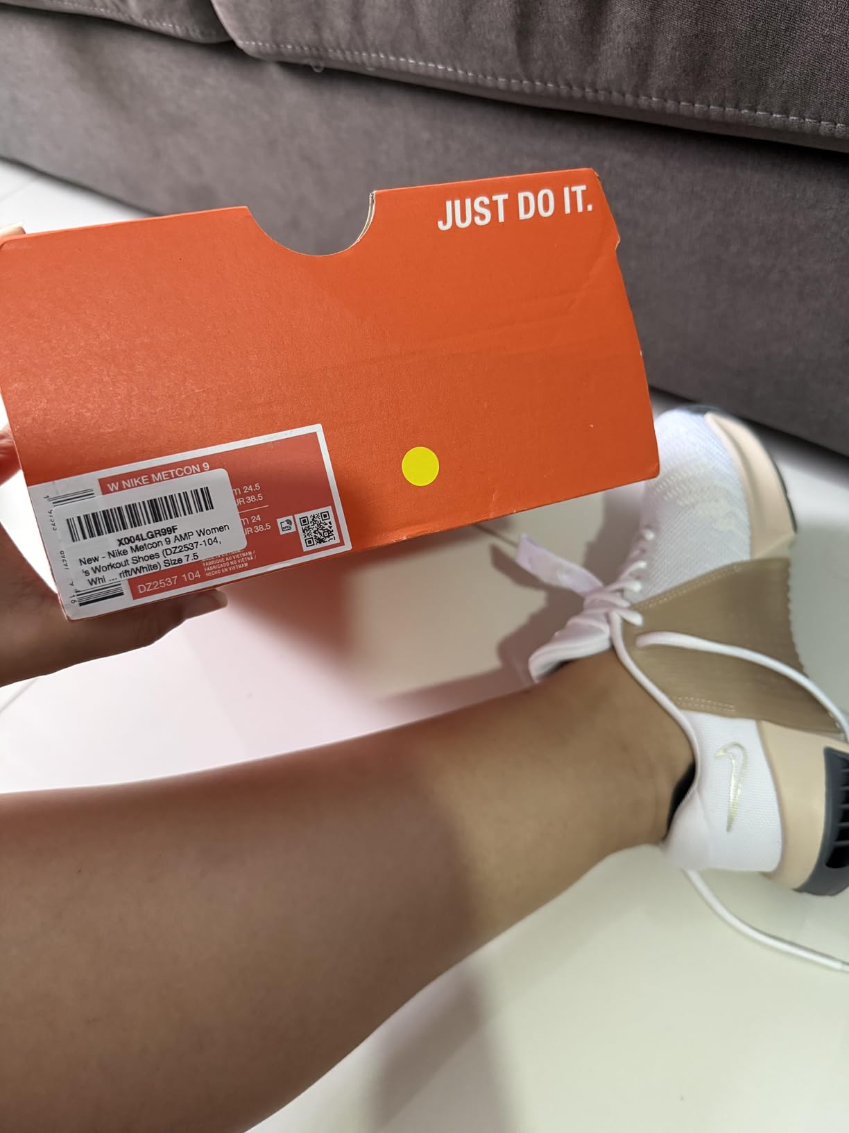 Nike Metcon 9 Women's training shoe side profile showing Hyperlift plate and rope guard