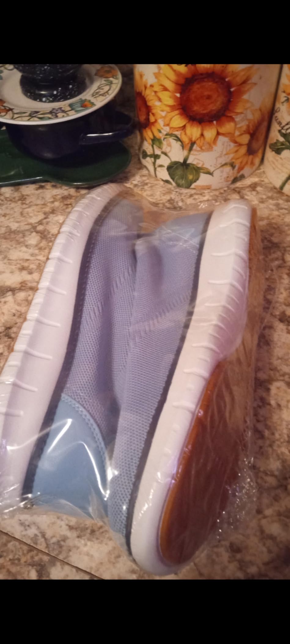 Close-up detail of SVNKE dress shoe mesh upper construction showing breathable knit pattern and lace system