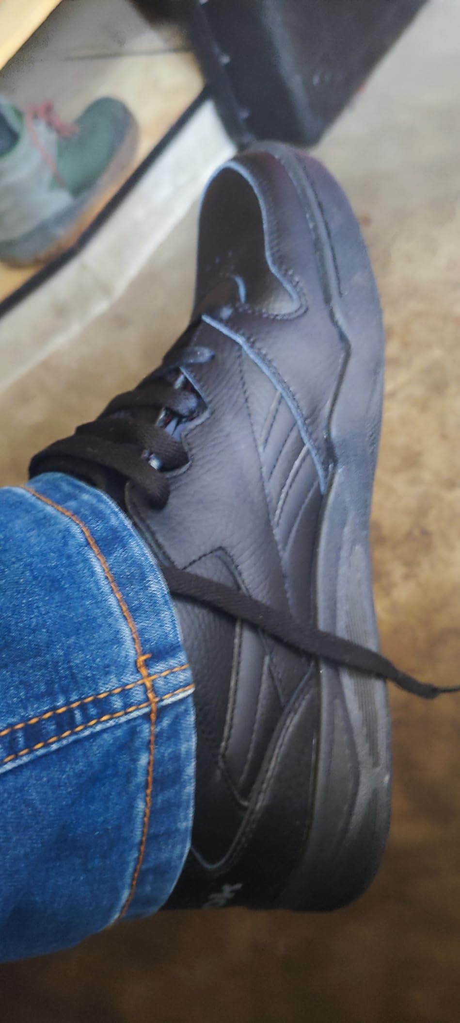 Reebok Royal BB4500 Hi2 high top sneakers showing classic basketball design and leather construction