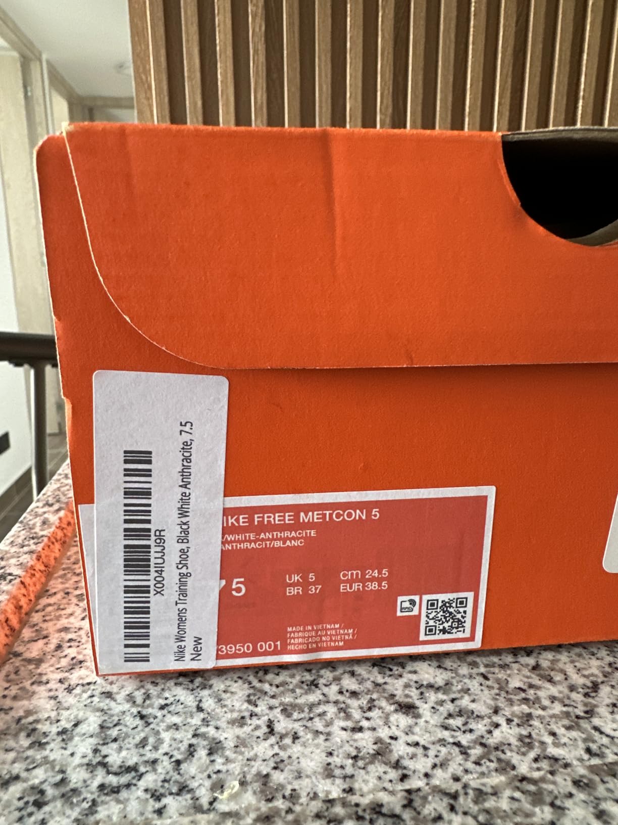 Nike Free Metcon 5 detailed upper construction and design