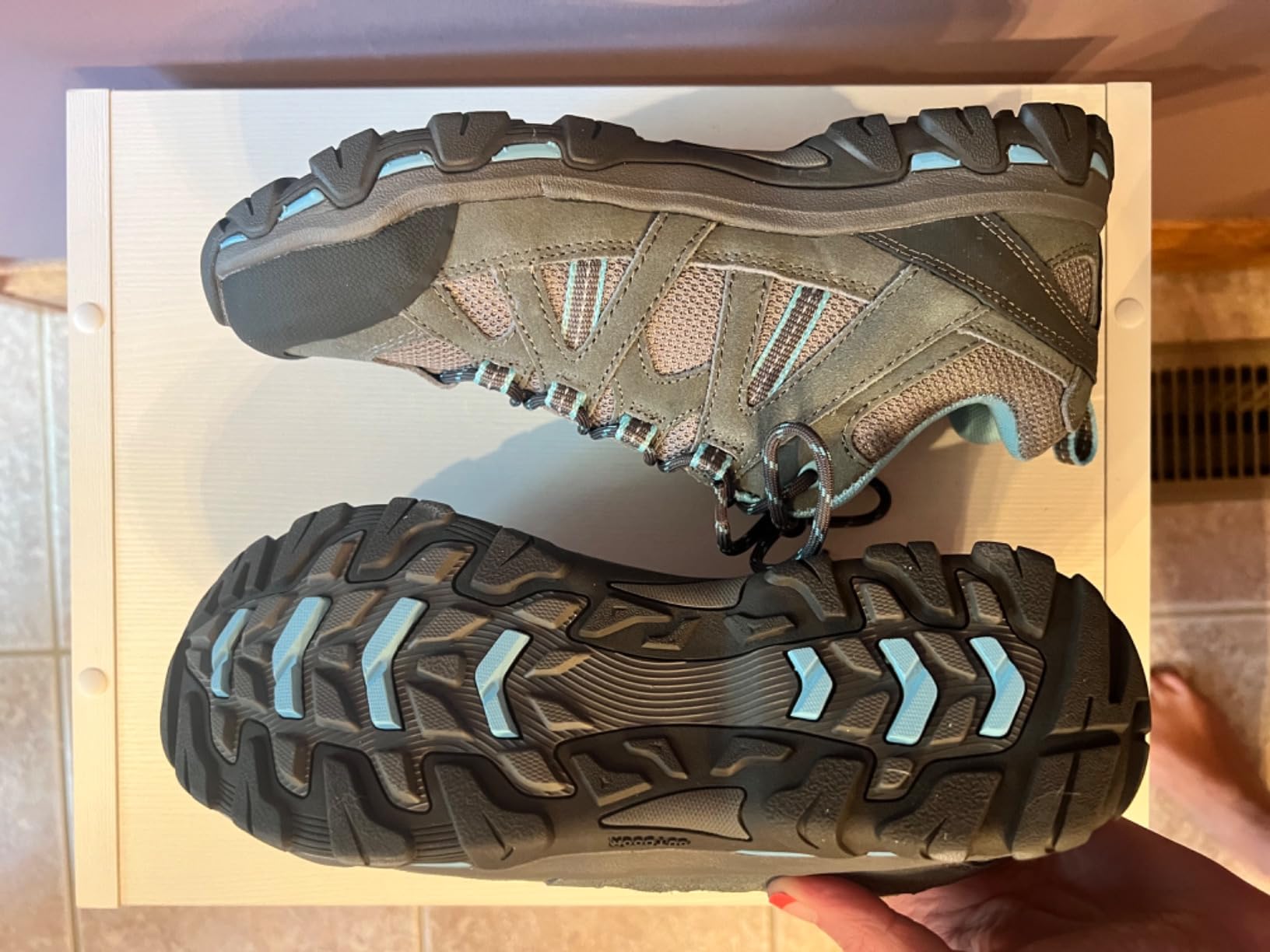 CAMELSPORTS hiking shoes design details and construction quality close-up