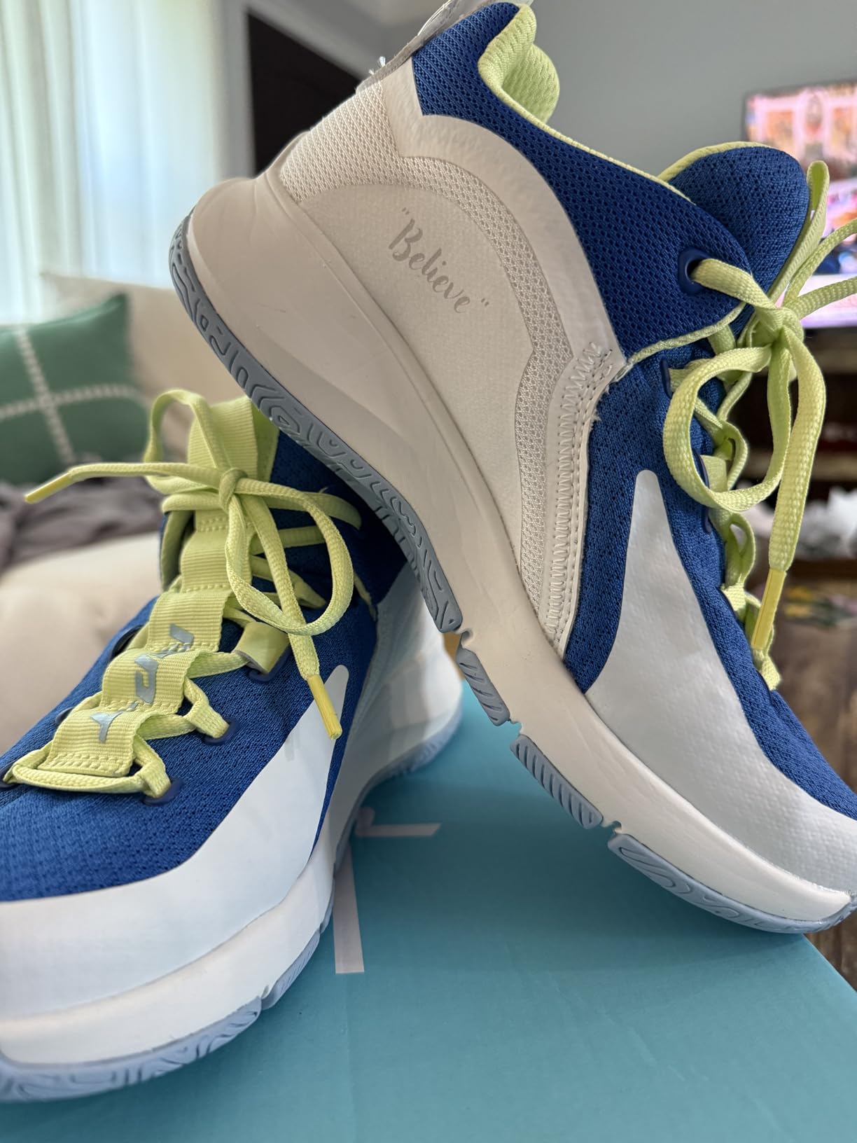 PUMA Voltaic Evo outsole showing full rubber traction pattern and thick heel cushioning detail