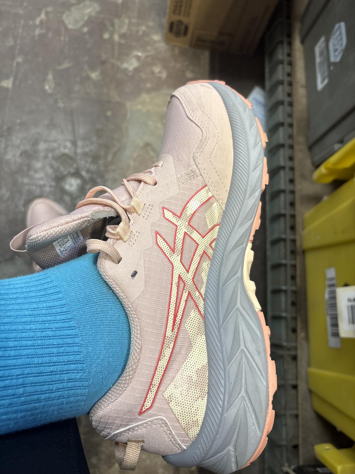 ASICS Gel-Venture 10 engineered mesh upper detail showing breathable construction and reinforced toe cap overlay