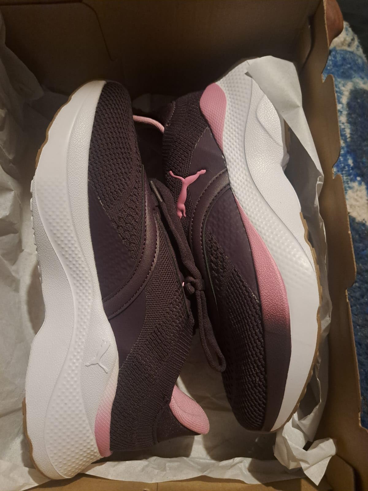 Full front view of PUMA Softride Mayve showcasing design details