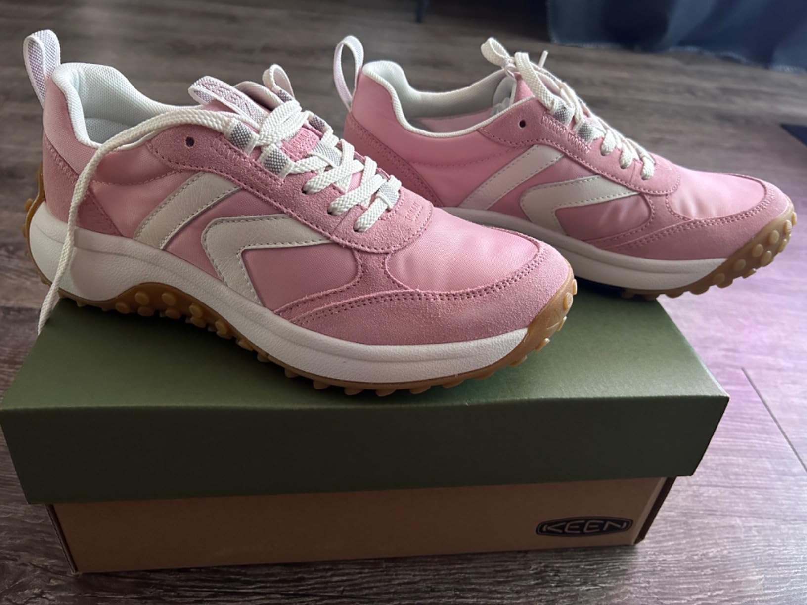 Bottom view of KEEN KS86 showing aggressive tread pattern and high-traction rubber sole