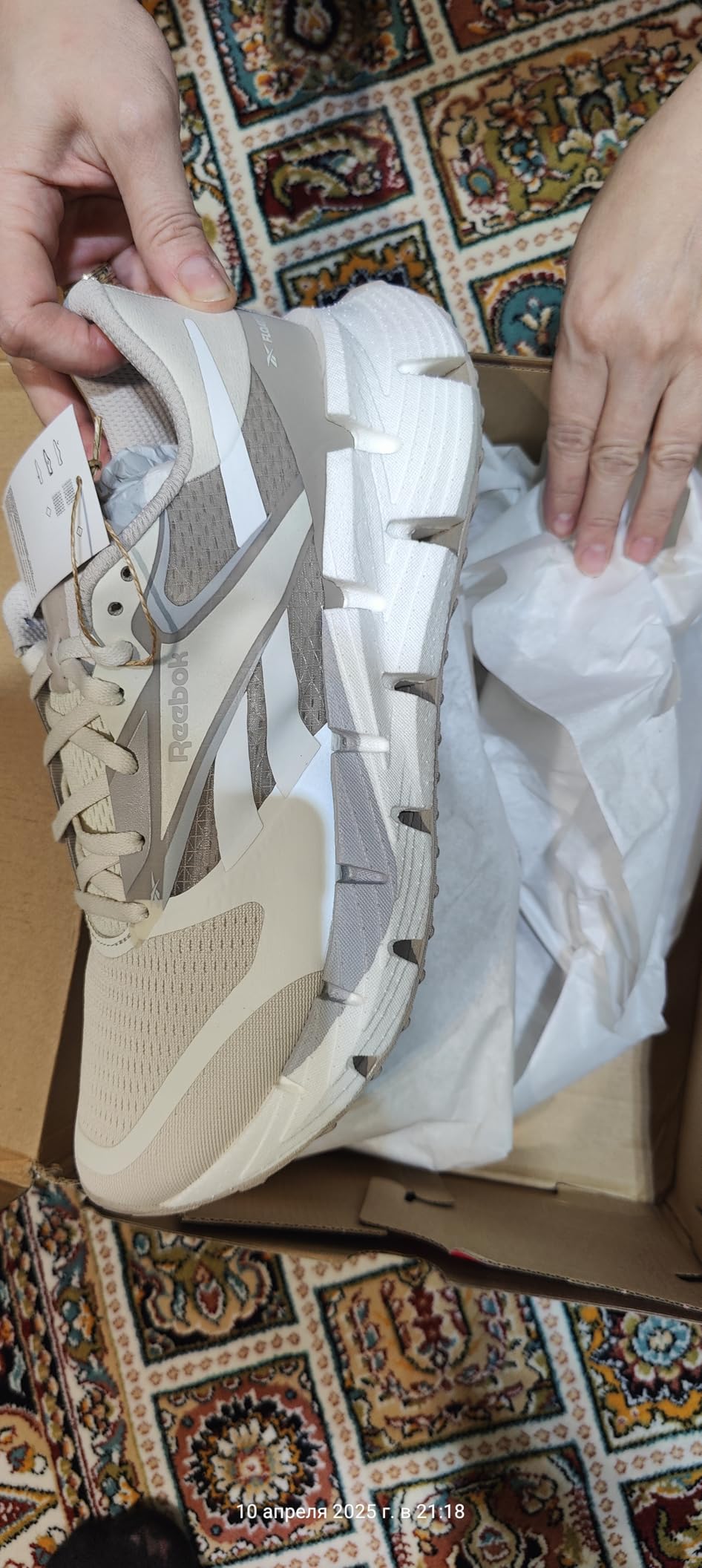 Close-up of Reebok Floatzig 1 zigzag midsole cutout showing FloatRide Energy foam geometry