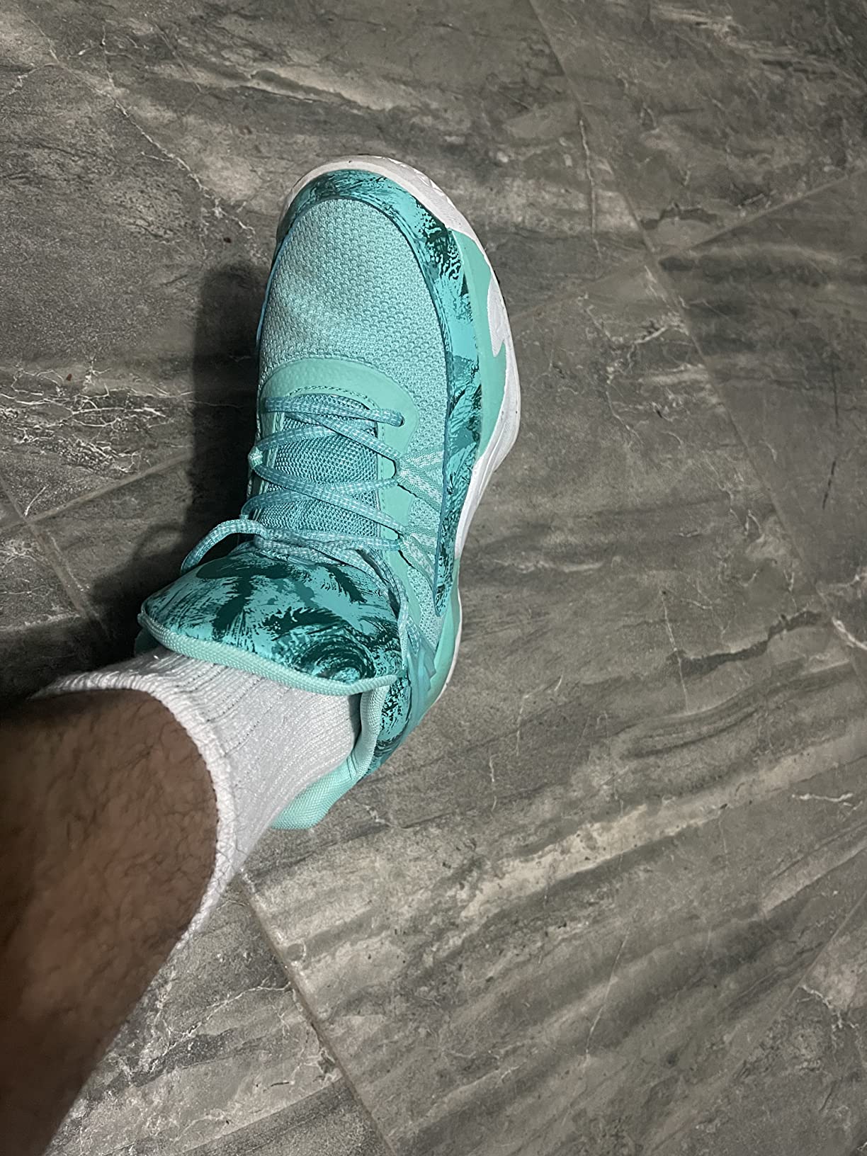 WELRUNG basketball sneakers tested on court showing performance context