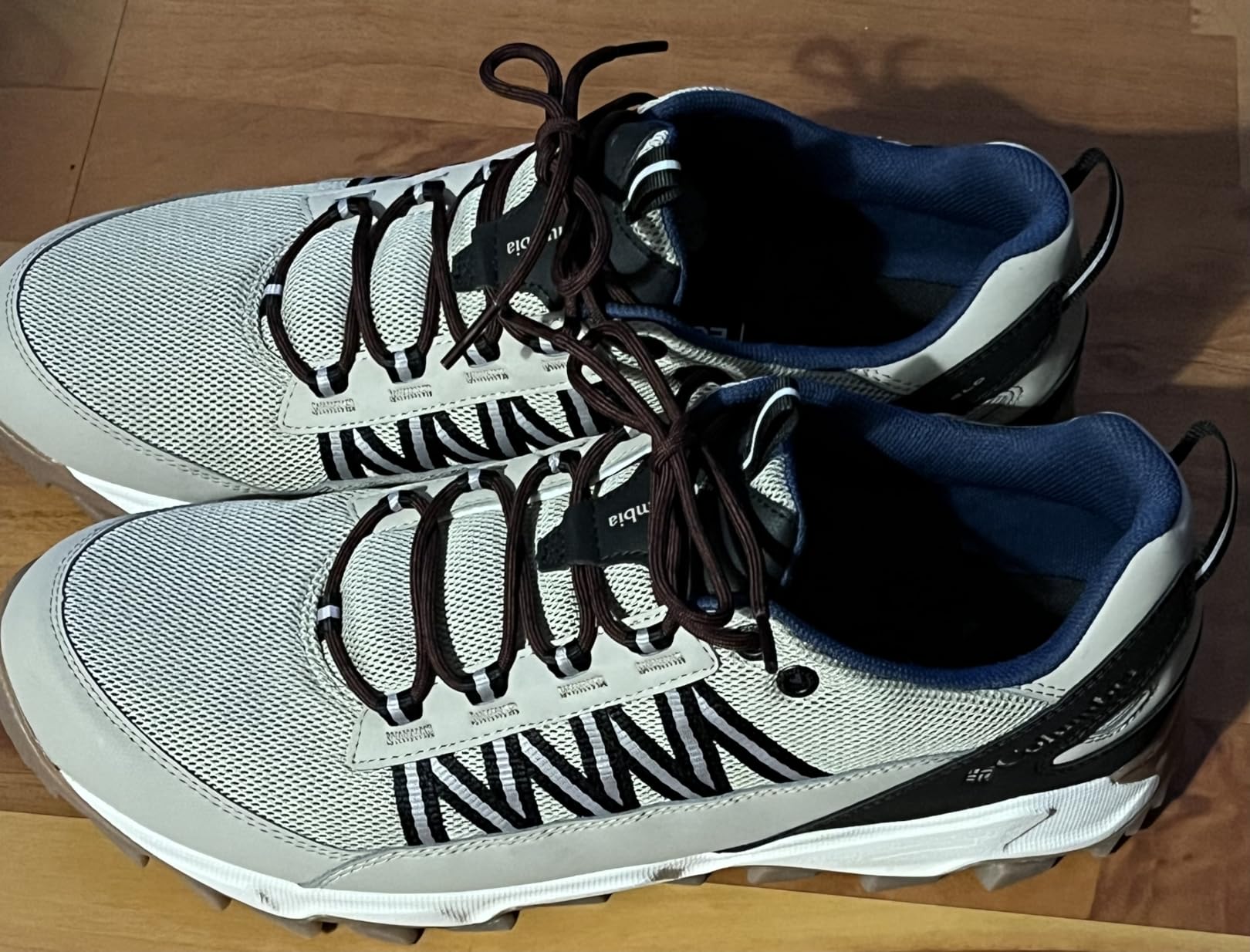 Columbia Flow Fremont side profile showing TECHLITE midsole thickness and OMNI-GRIP outsole lug pattern