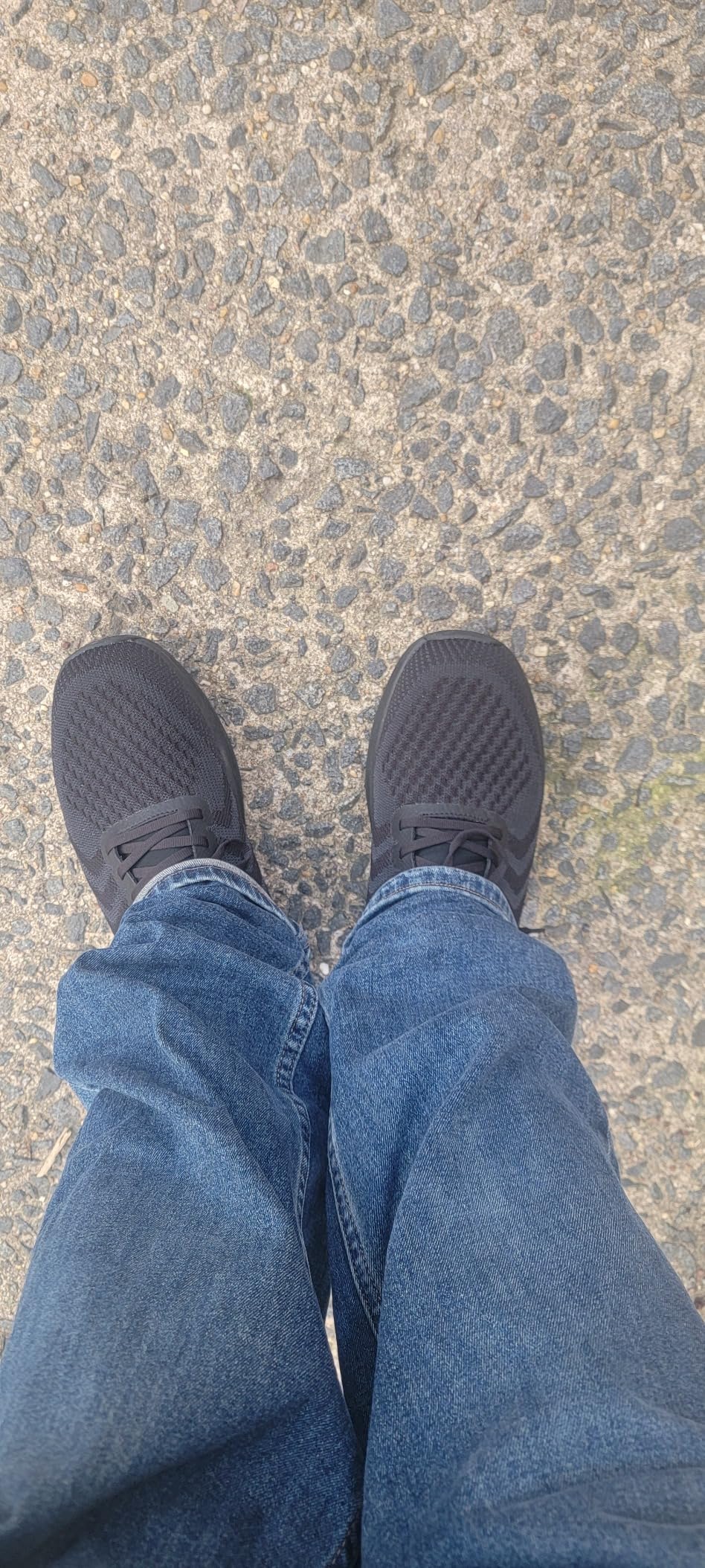 Orthofeet Tilos men's sneakers showing the comprehensive pain relief technology and comfort features