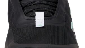 Adidas Women's Avacourt Tennis Shoe