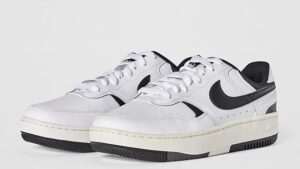 Nike Women's Gamma Force