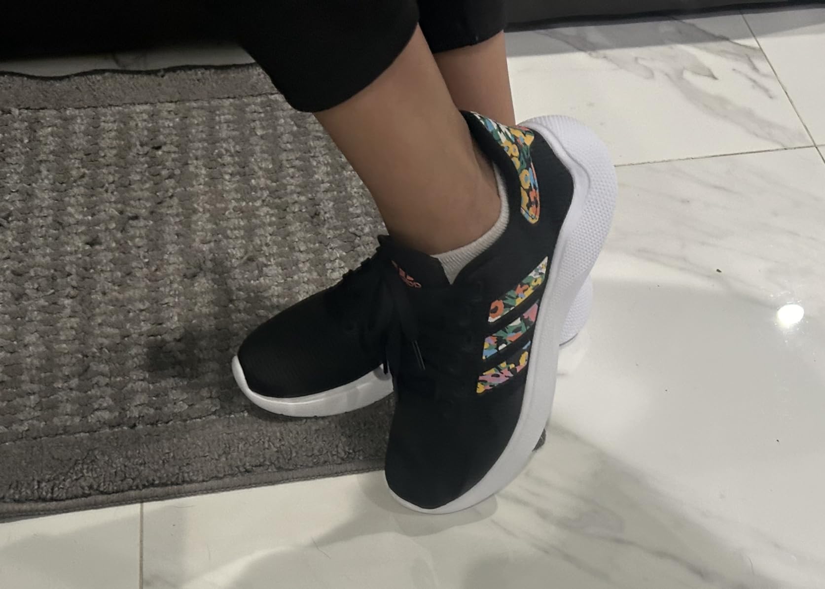 Adidas Puremotion 2.0 breathable mesh upper and memory foam sockliner detail