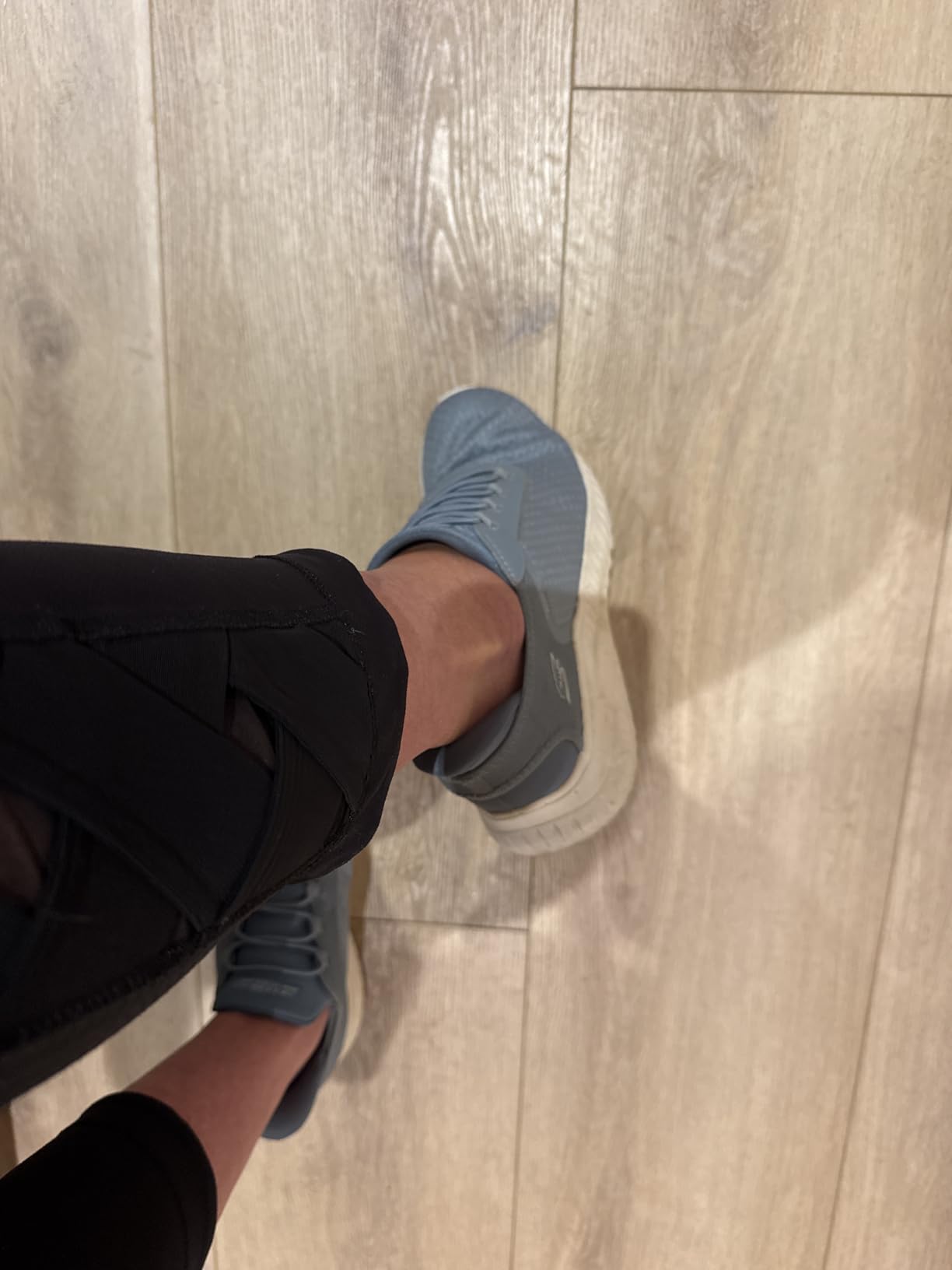 Skechers Bobs Squad Chaos marketing claims verification — hands-free and heel pillow technology