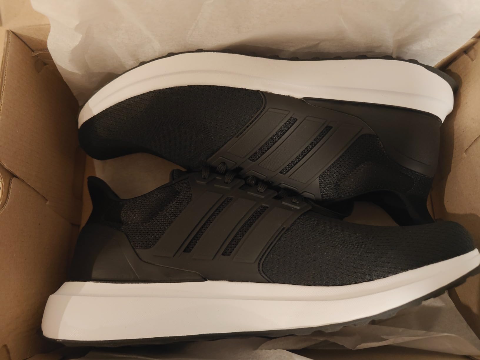 Adidas Ubounce DNA in original packaging showing unboxing presentation and product quality at budget price point