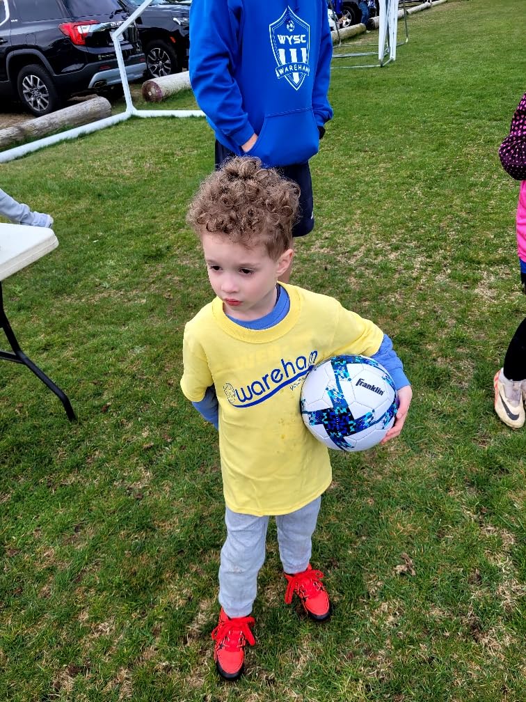 Final assessment of DREAM PAIRS youth soccer cleats showing overall construction and condition
