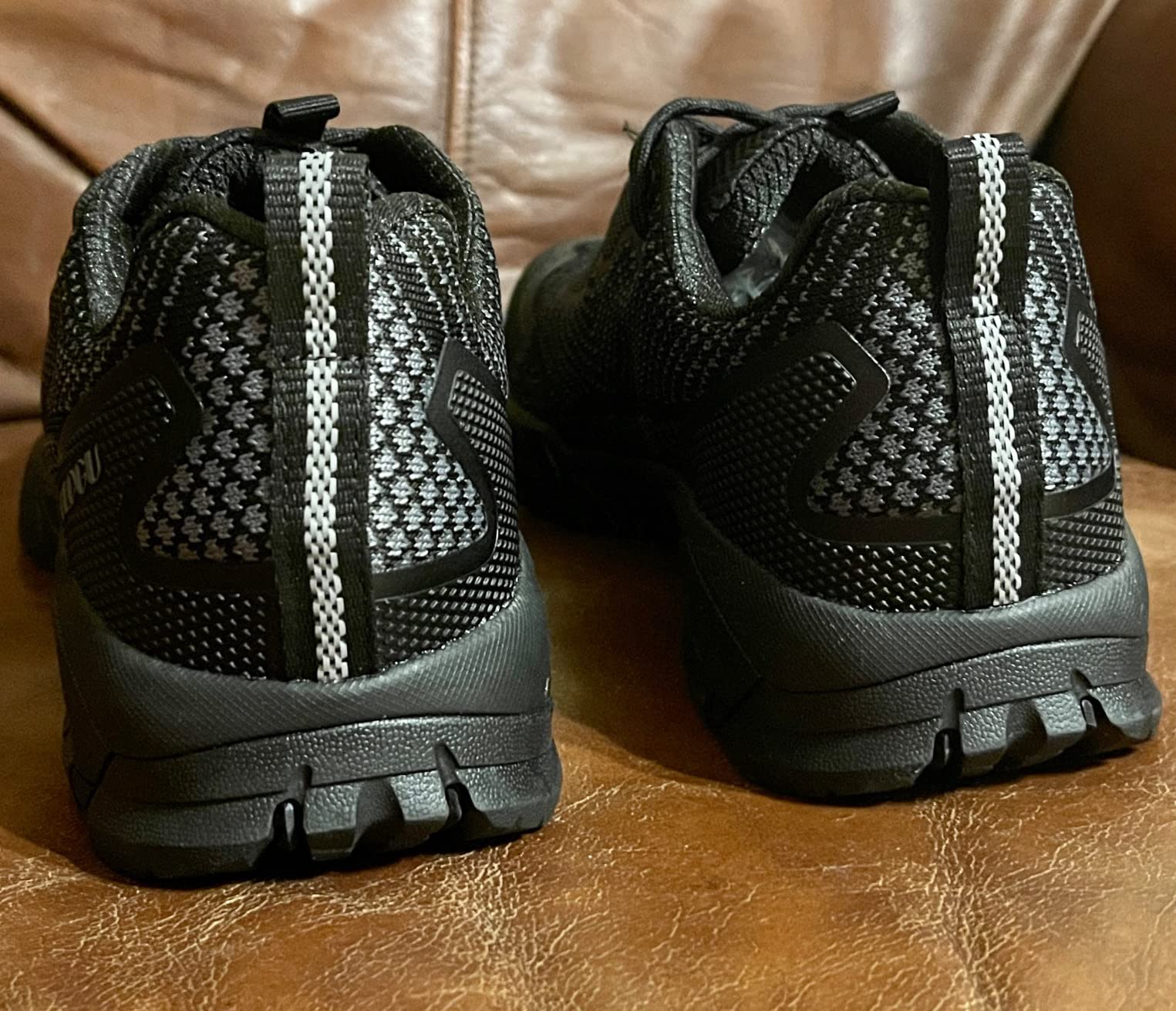 ULOGU hiking shoes tested in various weather conditions