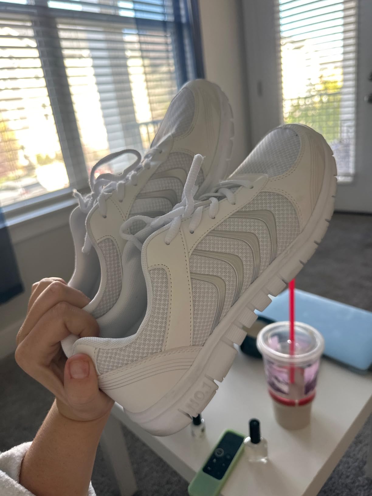 Final assessment showing Alicegana sneakers with overall rating and recommendation summary