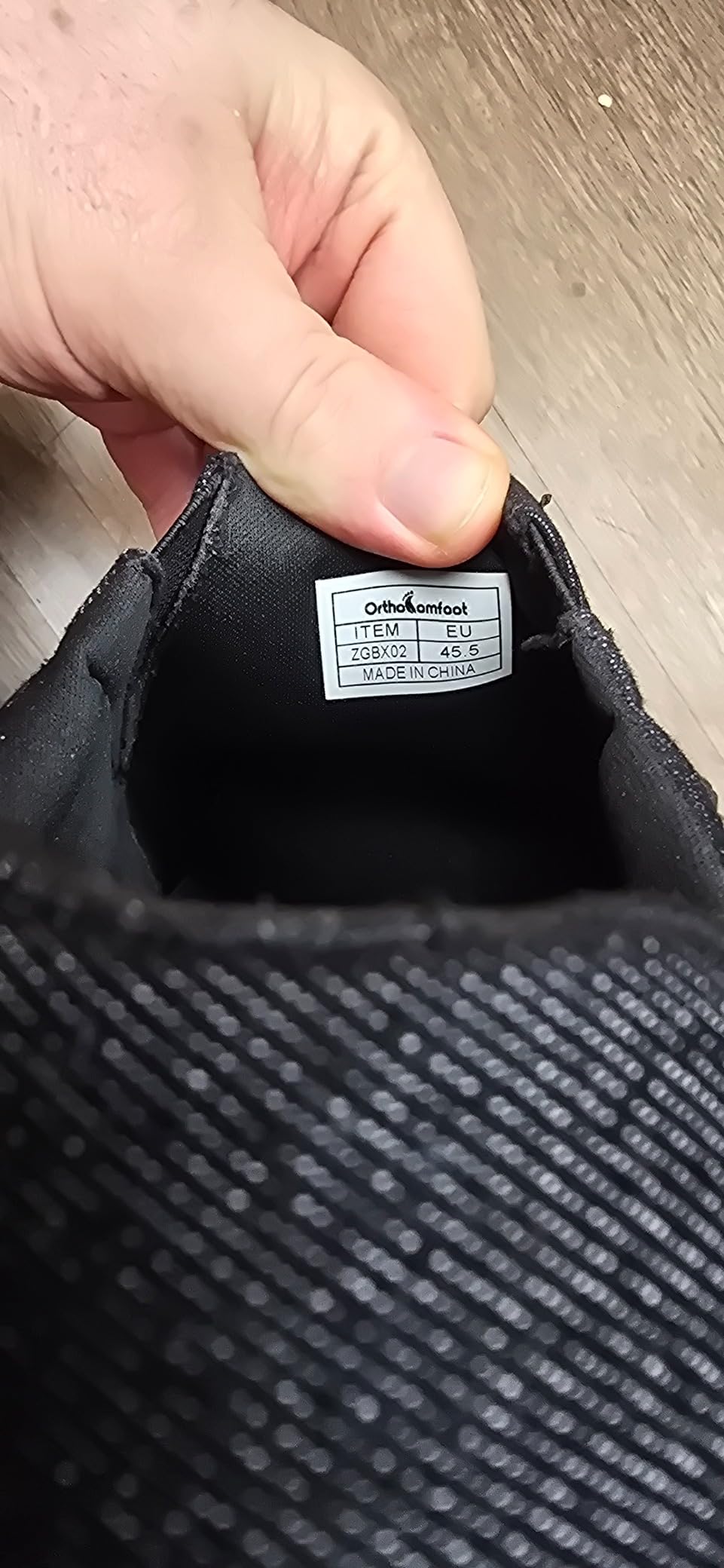 OrthoComfoot packaging and shoe size context showing construction details and build quality assessment