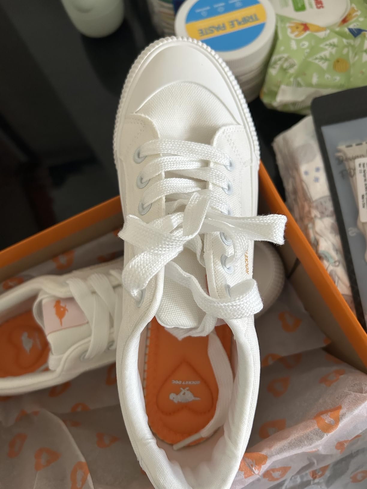 Rocket Dog Cheery Comfort sneaker brand marketing versus real-world test results