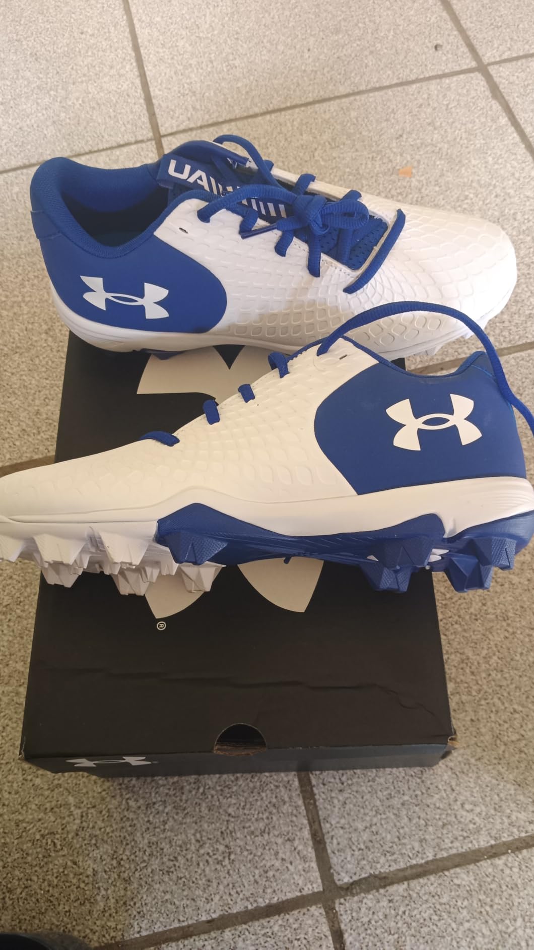 Side profile of Under Armour Glyde 2.0 RM showing textile upper materials and molded heel counter design