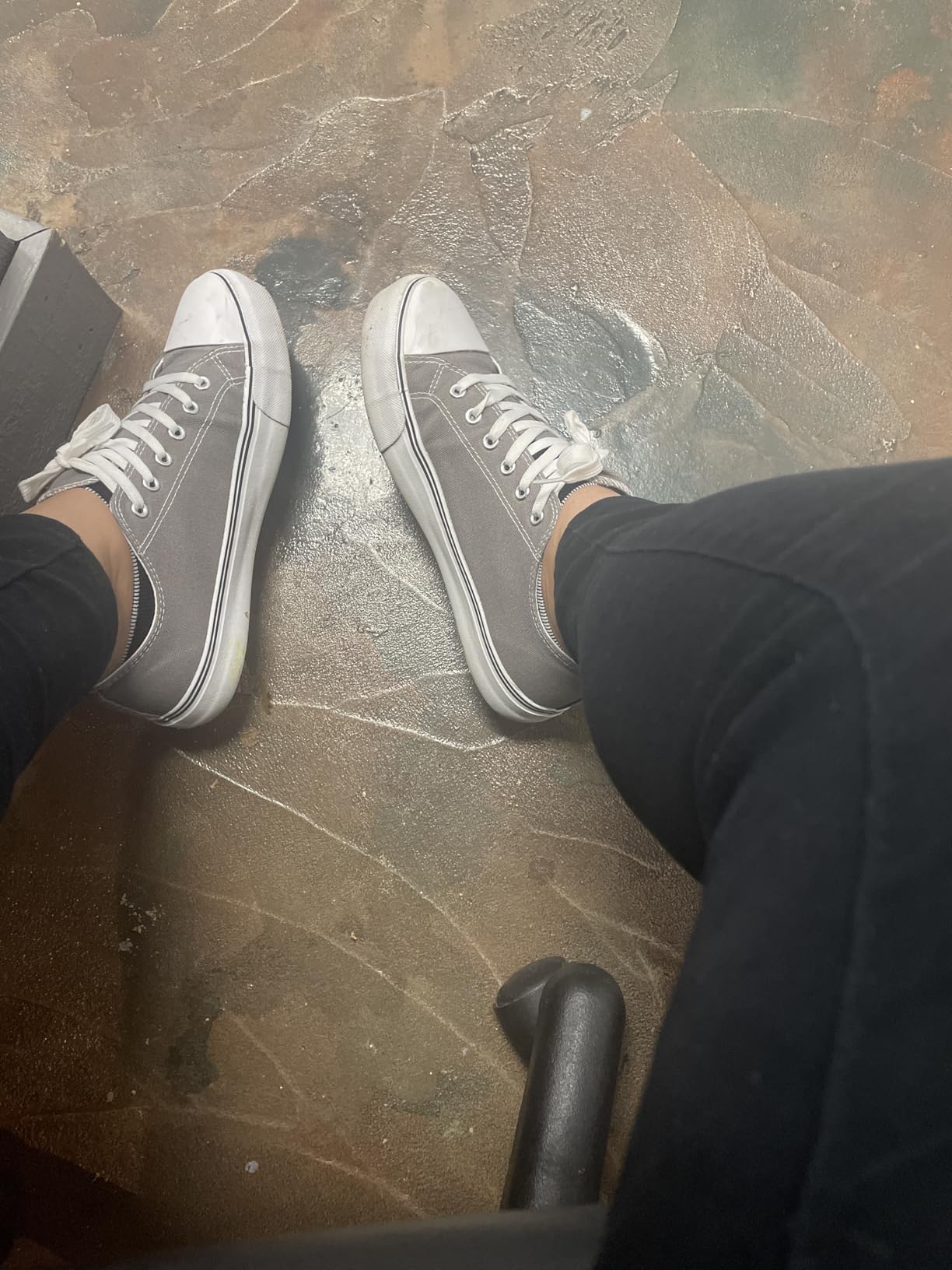 ZGR canvas shoes on feet showing wide toe box fit and comfortable natural toe spread