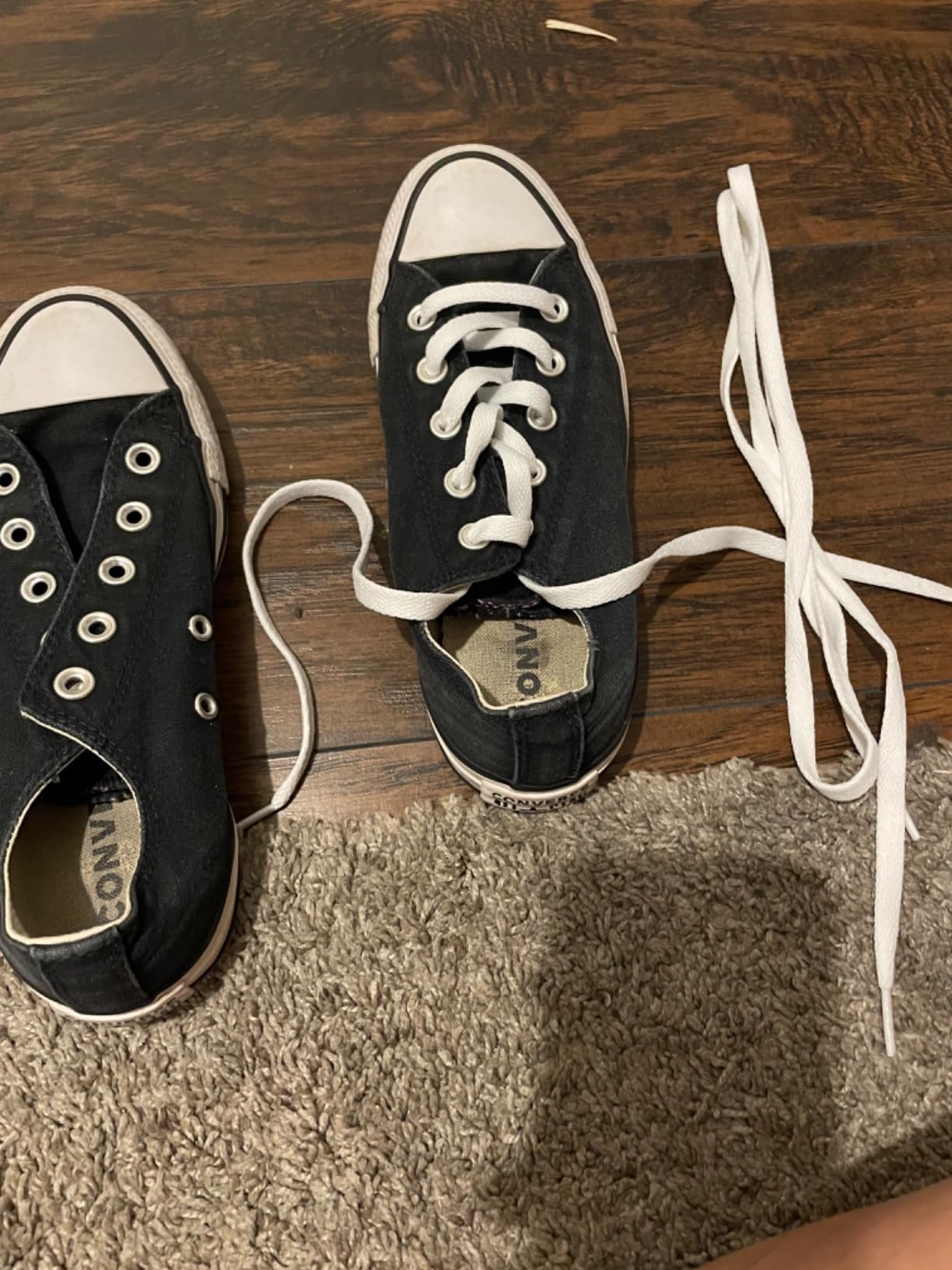 ZHENTOR laces giving fresh appearance to older sneakers
