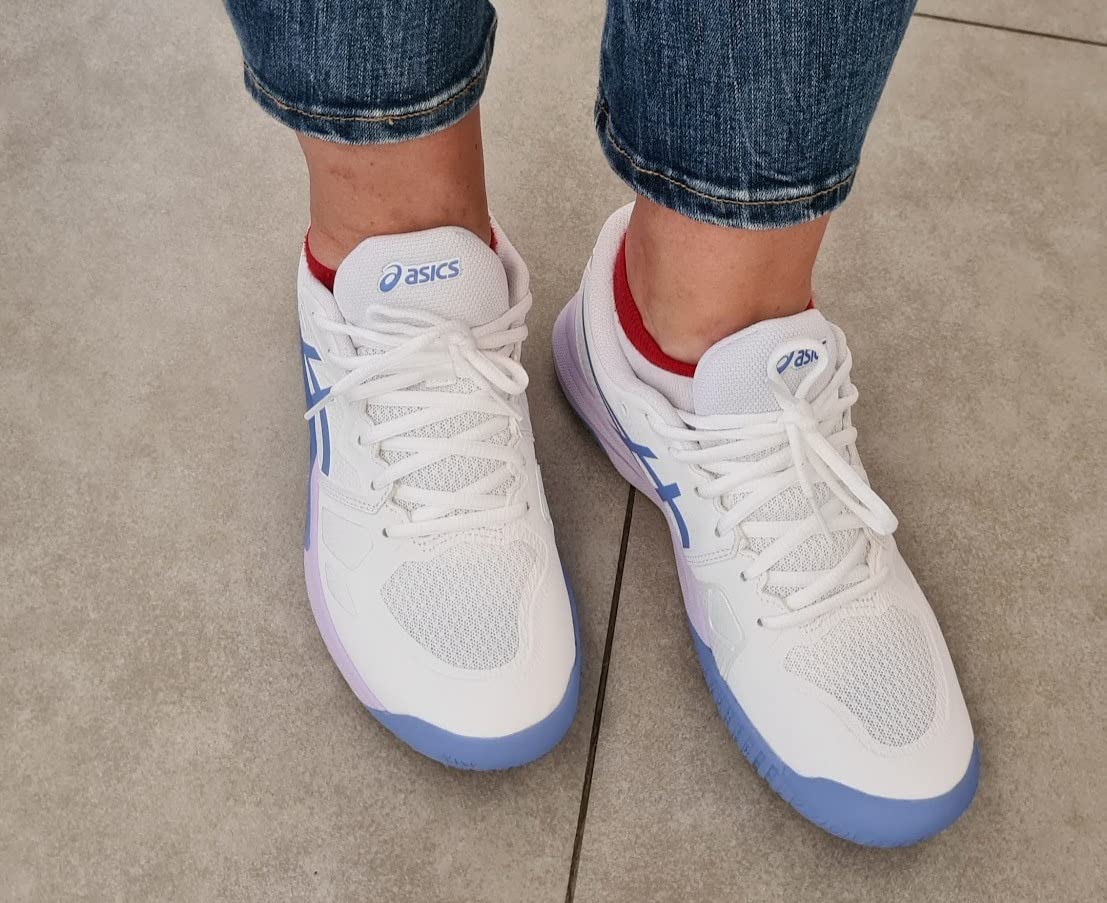 ASICS Gel-Challenger 13 detailed shot highlighting premium construction and AHAR Plus outsole quality