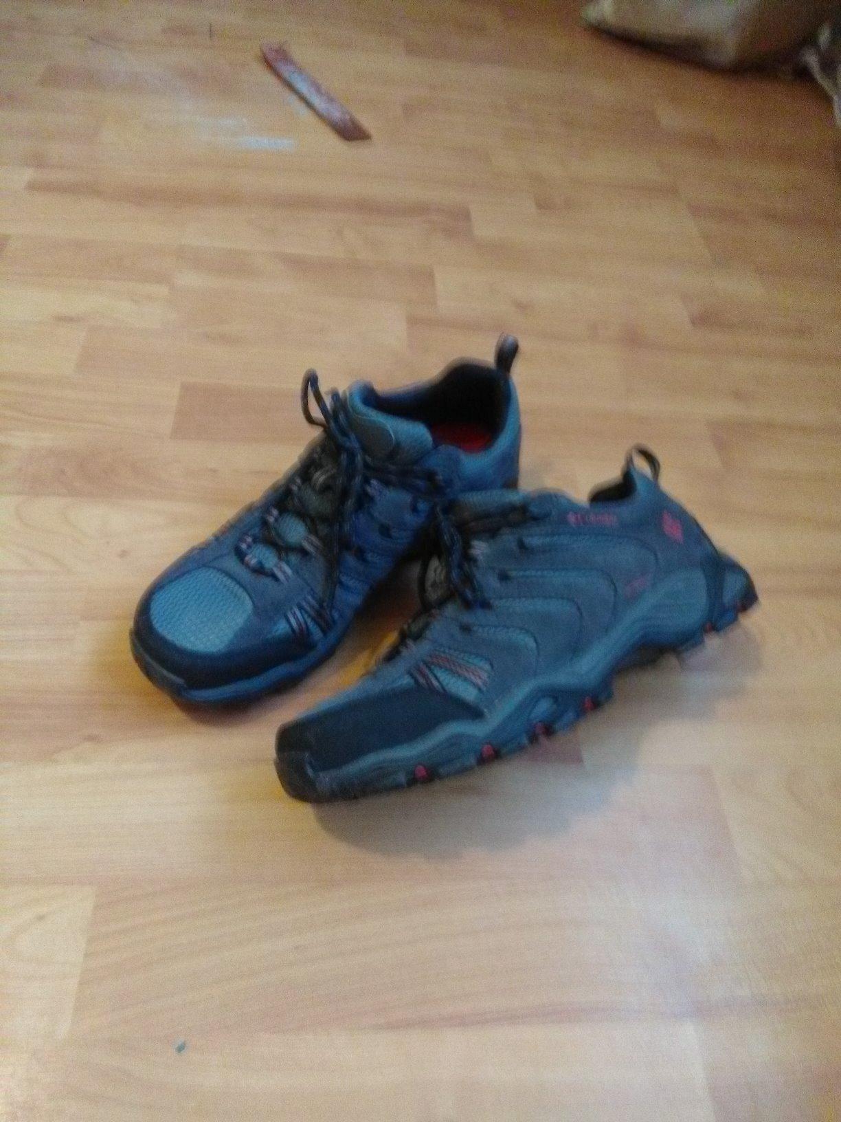Omni-Grip rubber outsole close-up showing aggressive lug pattern for multi-terrain traction