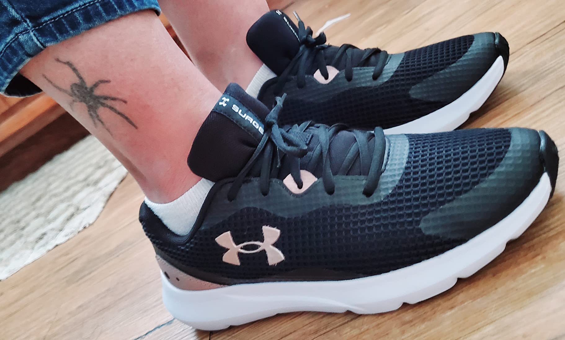 Under Armour Surge 3 heel counter and ankle collar detail showing padding construction