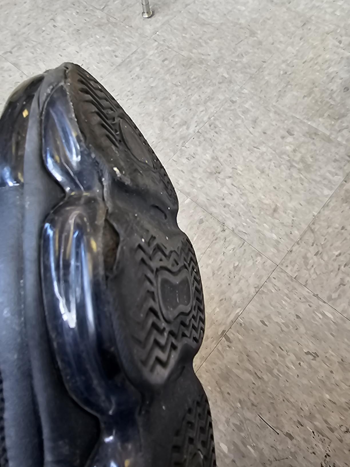 Men's Air Running Shoes showing wear patterns and durability after 8 weeks of testing