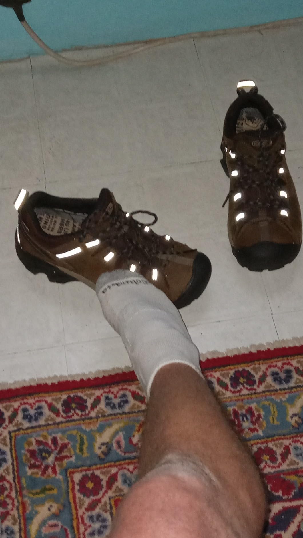 KEEN Targhee II waterproofing test in wet trail conditions — KEEN.DRY membrane performance