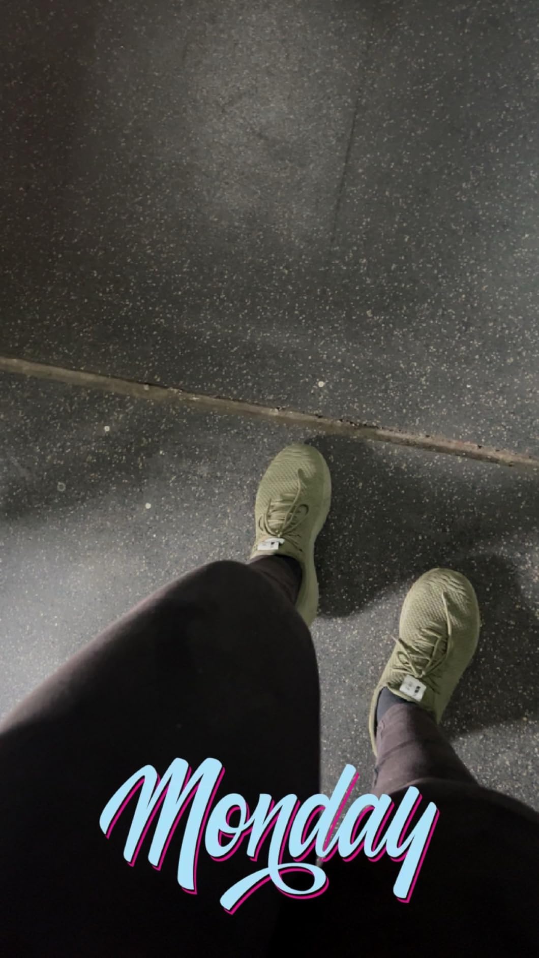 Final product shot of Feethit women's sneakers showing full design and clean casual aesthetic
