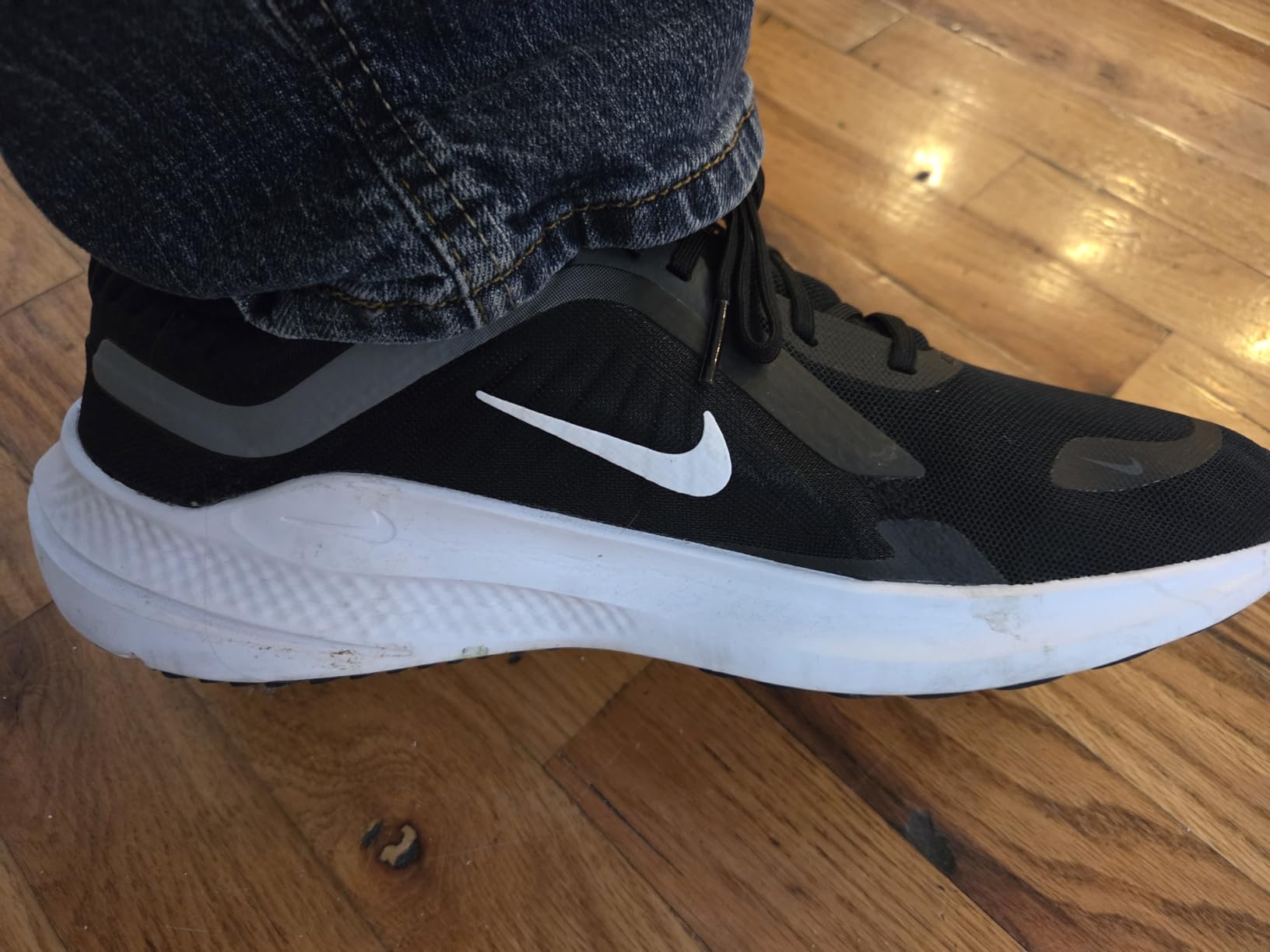 Nike Men's Quest 5 advertised features versus real-world performance across different use cases