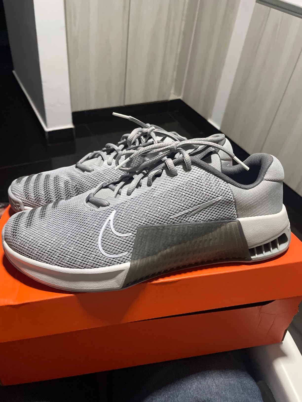 Nike Metcon 9 side profile showing Hyperlift TPU plate and mesh upper construction