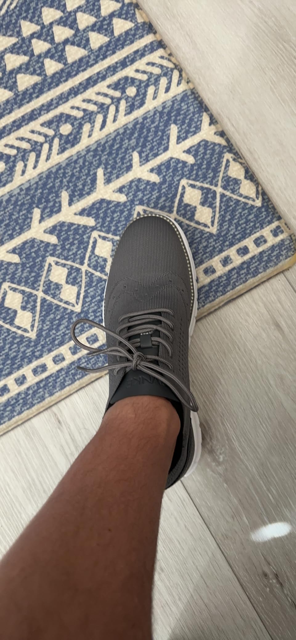 SVNKE shoe bottom sole showing rubber traction pattern and anti-slip design after testing