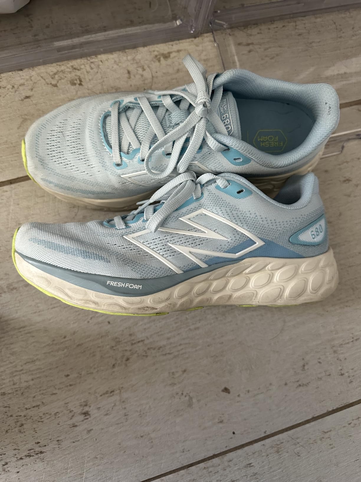 New Balance Fresh Foam 680 V8 midsole cushioning technology and outsole traction pattern detail